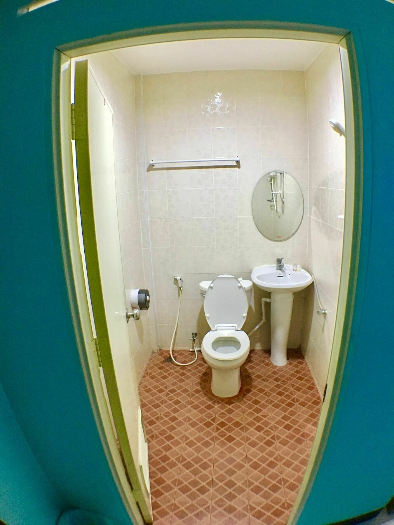 Kata S. T. House Hotell Exteriör bild